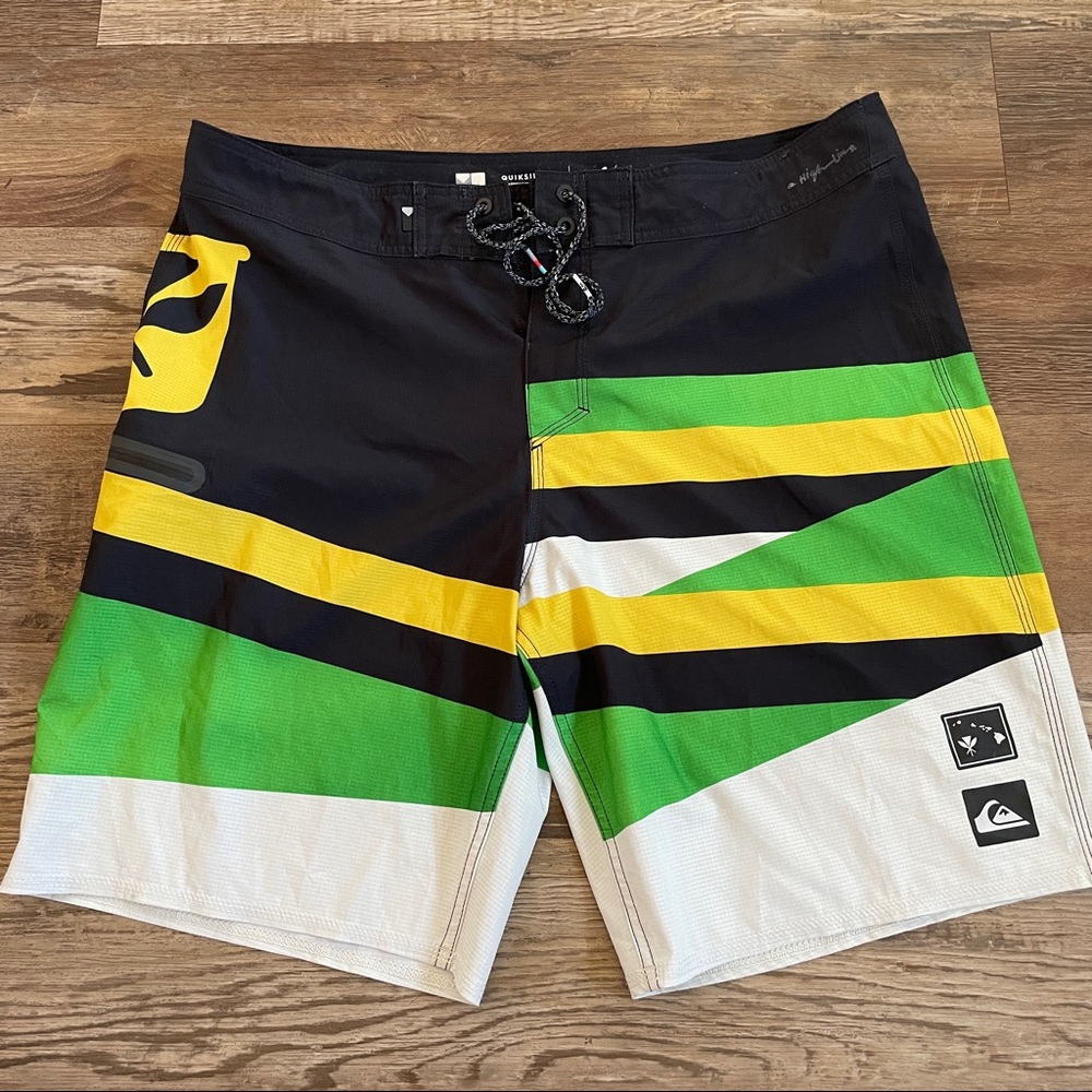 Quiksilver summer beach swim board shorts 36
